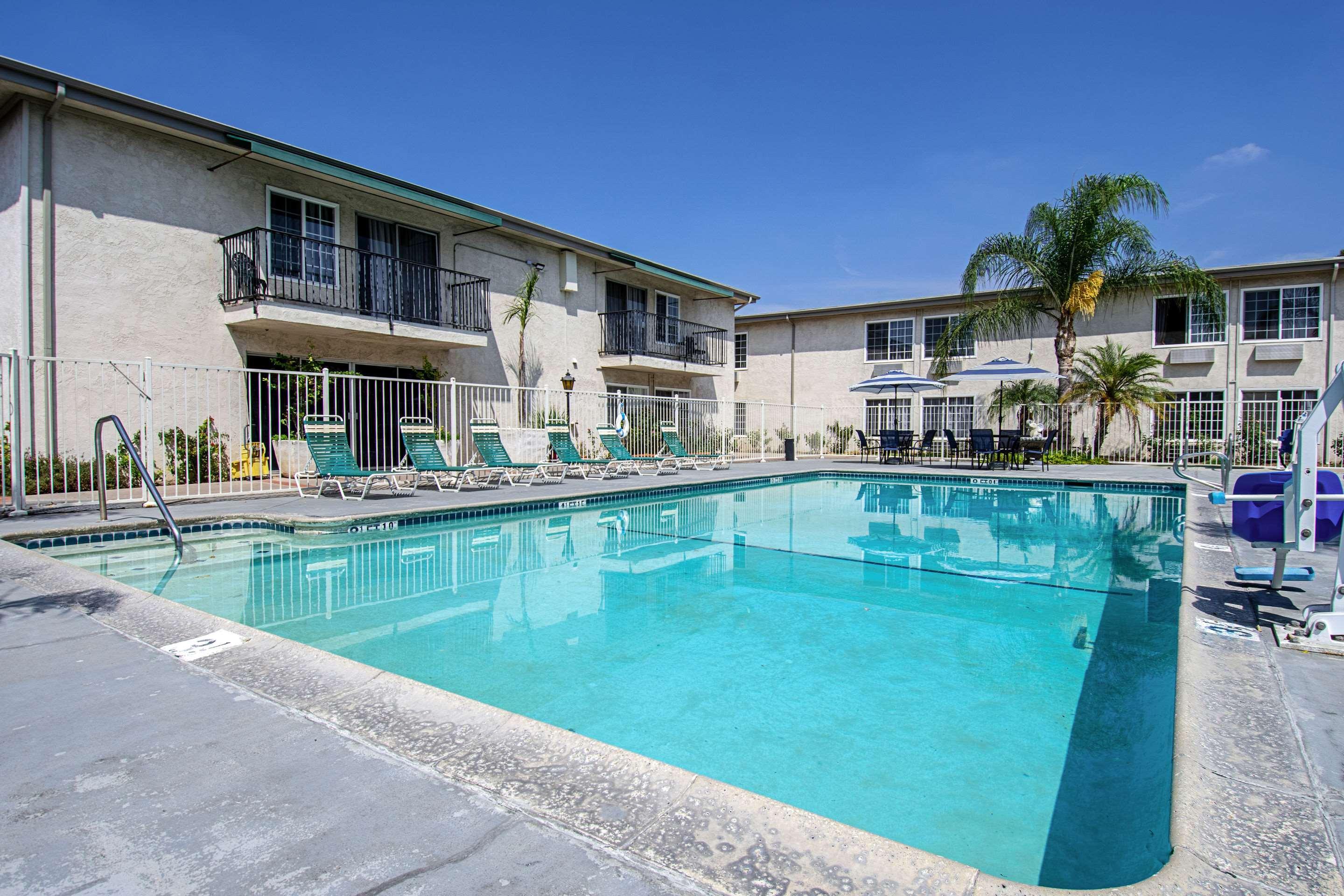 Rodeway Inn Near Maingate Knott'S Buena Park Εξωτερικό φωτογραφία