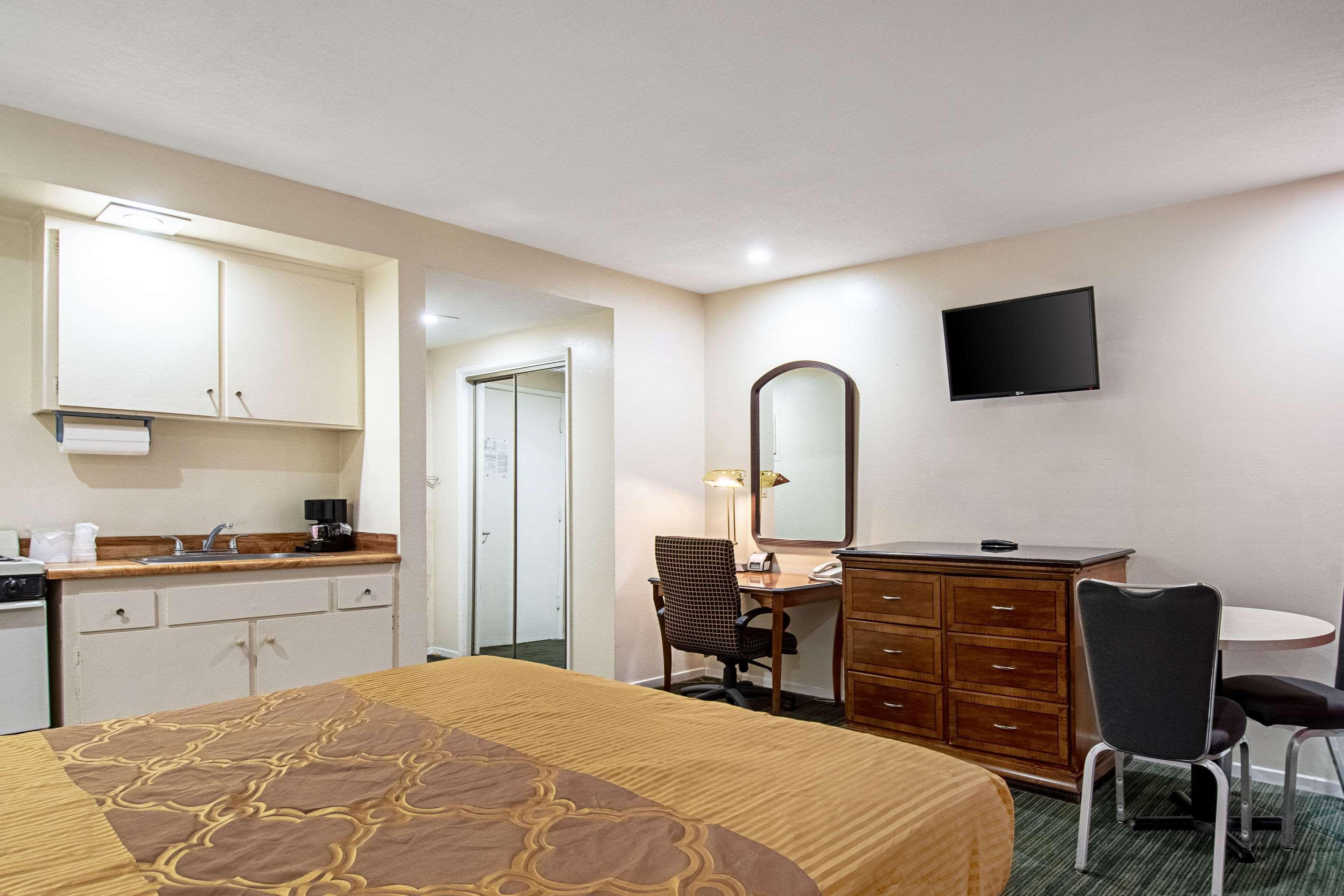 Rodeway Inn Near Maingate Knott'S Buena Park Εξωτερικό φωτογραφία