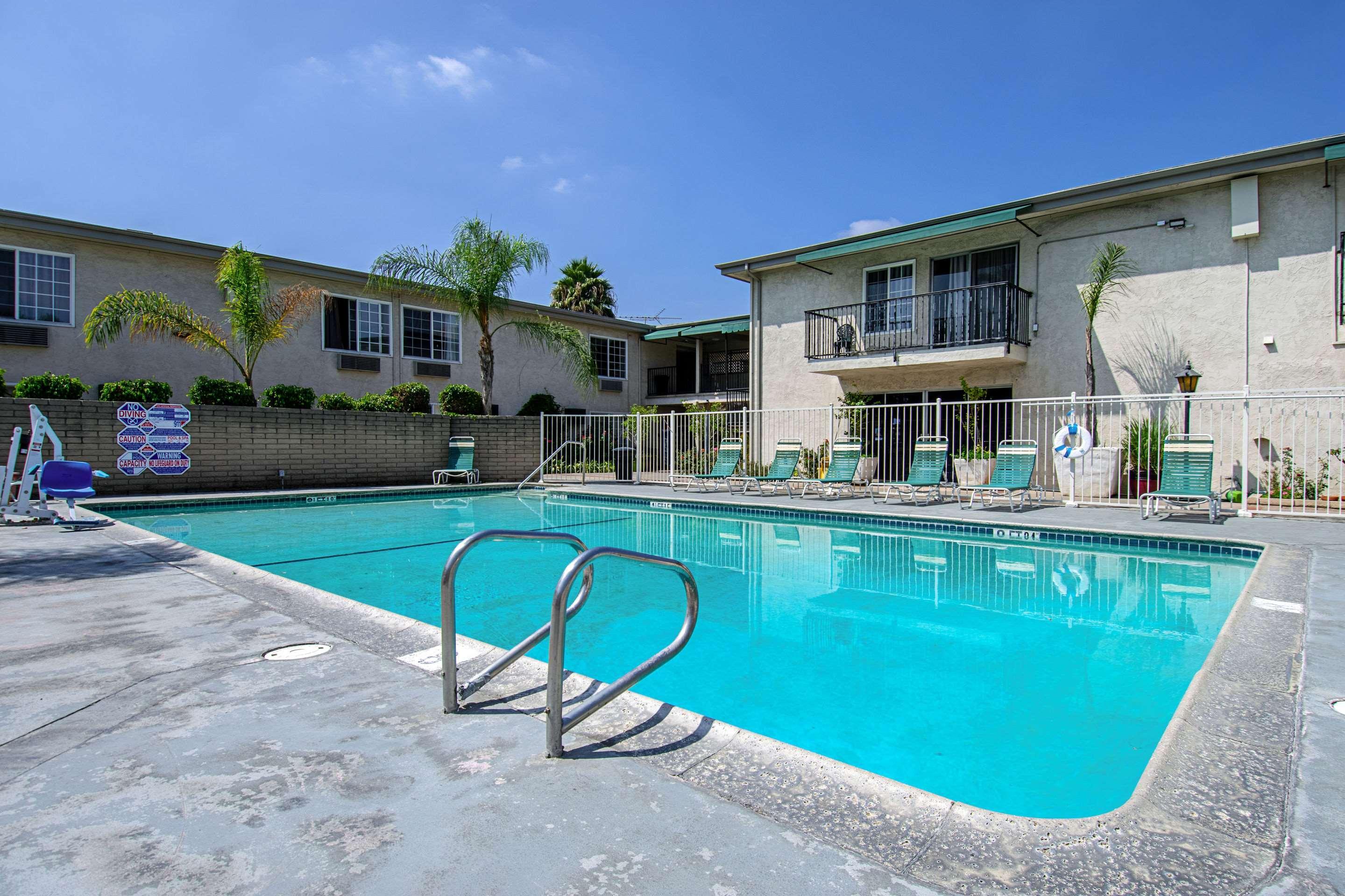 Rodeway Inn Near Maingate Knott'S Buena Park Εξωτερικό φωτογραφία